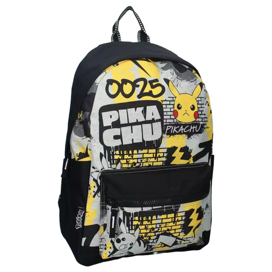 Pokémon Pikachu Rucksack Grau/Schwarz (41 cm) – Vorderansicht des Rucksacks im Graffiti-Look mit Pikachu, Elektro-Blitzen und der Nummer 025 – geeignet für TCG-Ausrüstung, Turniere und Sammlertreffen