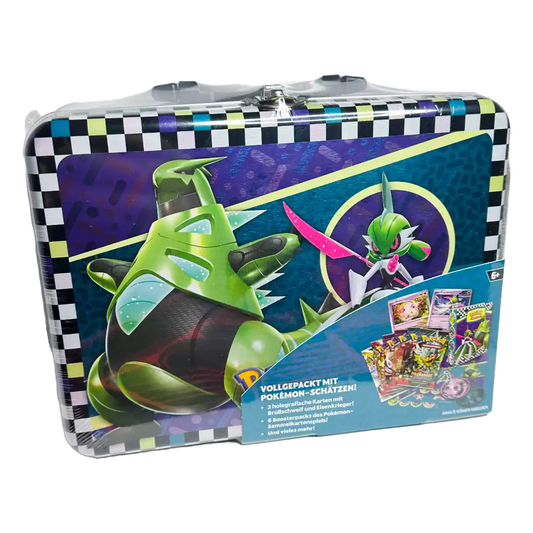 Pokémon Sammelkoffer Back to School 2024 – deutsche Version – Vorderansicht der robusten Metallbox mit Artwork von Brüllschweif und Eisenkrieger auf lila-grünem Hintergrund