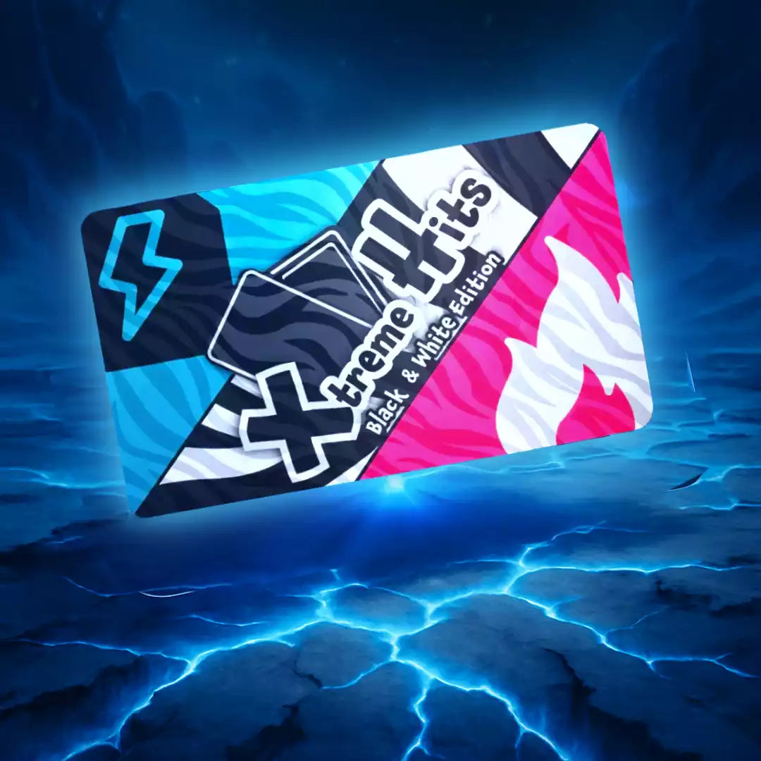 Xtreme Hits Black and White Edition Playmat – Vorderansicht der Spielmatte mit kontrastreichem Design in Schwarz, Weiß, Türkis und Magenta, geeignet für Pokémon und andere Trading Card Games